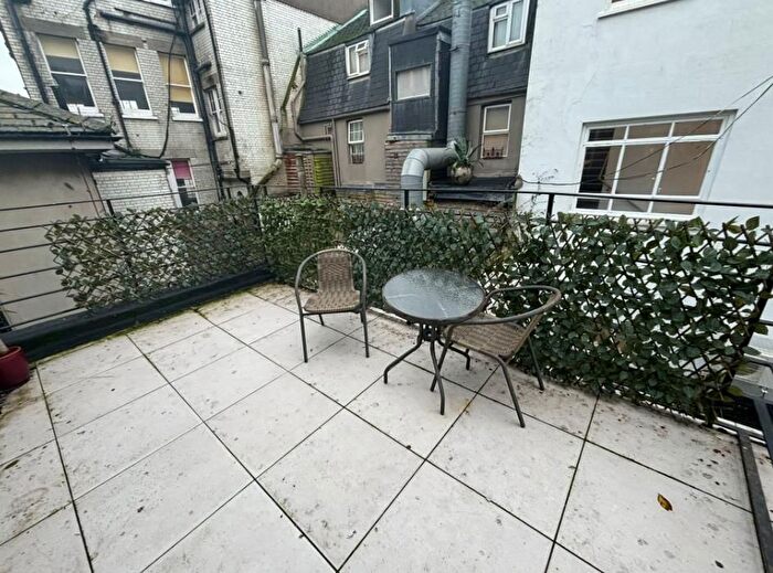 1 Bedroom Flat To Rent In Princes Place, Brighton, BN1