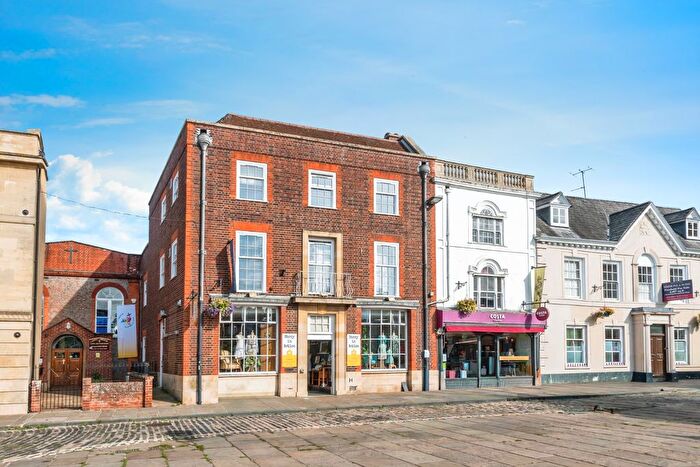 1 Bedroom Flat To Rent In Market Place, Wallingford, OX10