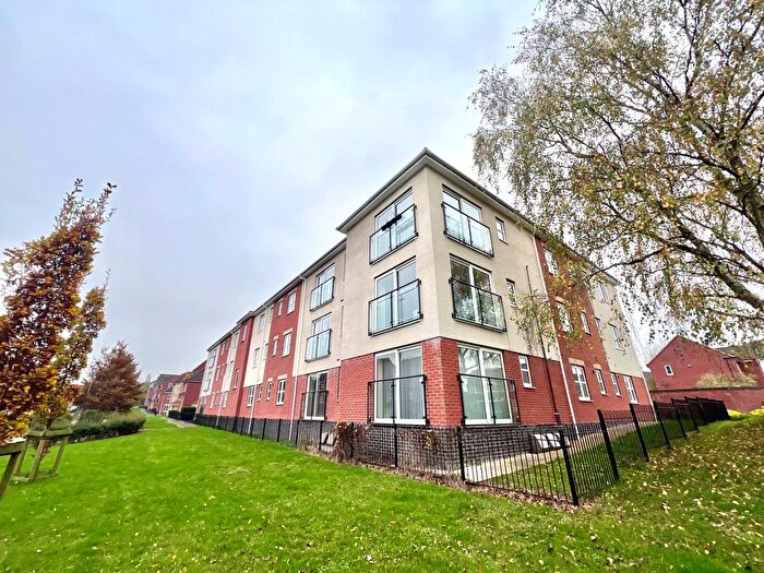 2 Bedroom Flat To Rent In Magdalene Drive, Mickleover, Derby, DE3