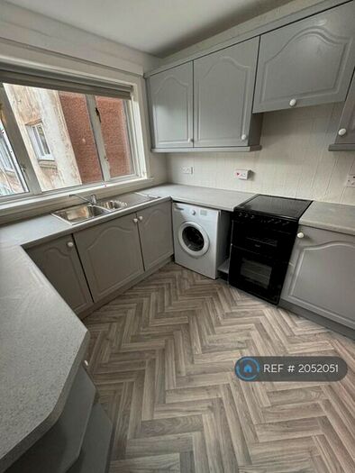 3 Bedroom Flat To Rent In Kerse Road, Grangemouth, FK3