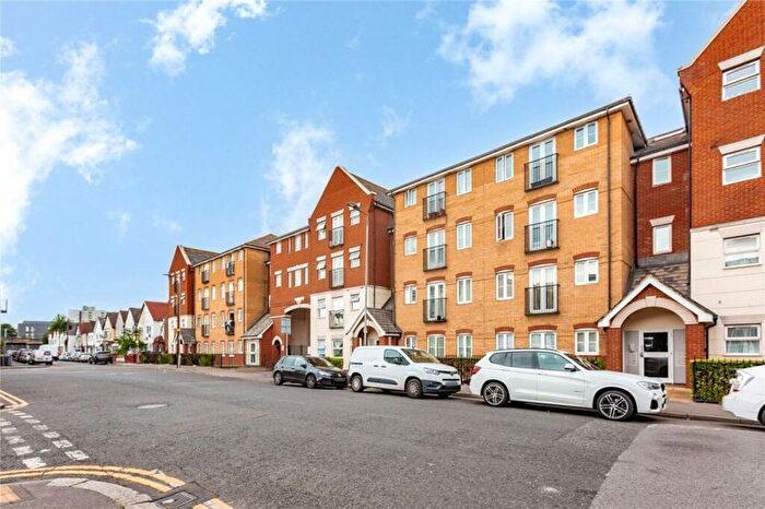 2 Bedroom Flat To Rent In Tanner Street, Barking, IG11