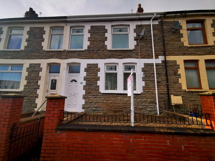 3 Bedroom Property To Rent In David Street, Blackwood, NP12