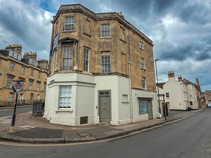 1 Bedroom Flat To Rent In Monmouth Place, Bath, BA1