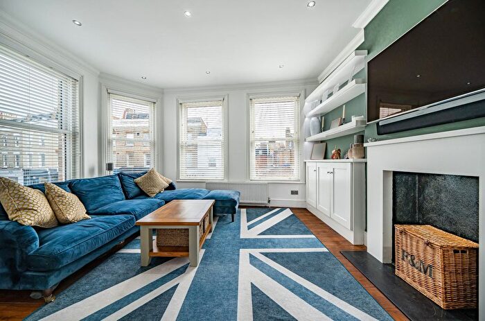 2 Bedroom Flat For Sale In Lillie Road, Fulham, London, SW6