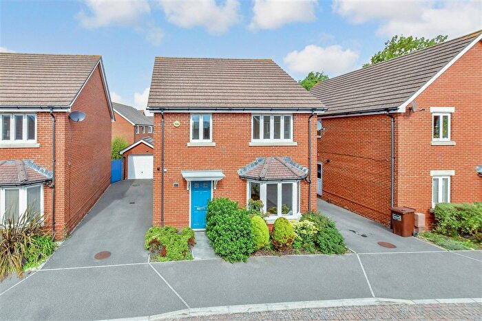 4 Bedroom Detached House For Sale In Union Road, Portsmouth, Hampshire, PO3