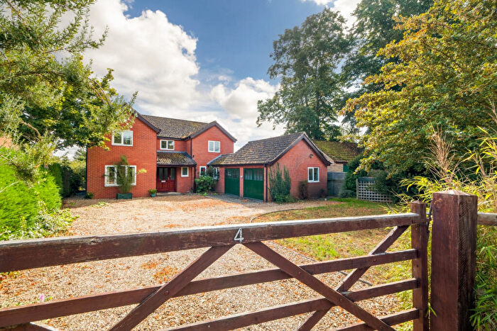 5 Bedroom Detached House For Sale In The Avenue, Brookville, IP26