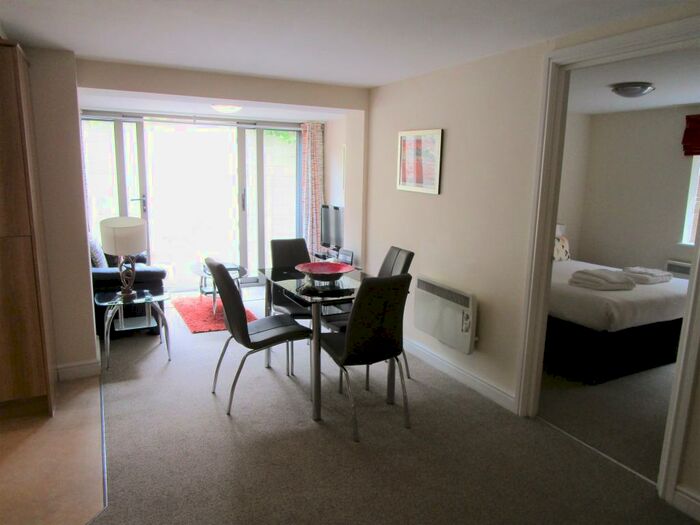 1 Bedroom Flat To Rent In Cotham Lawn Apartments, Cotham Lawn Road, Cotham, BS6