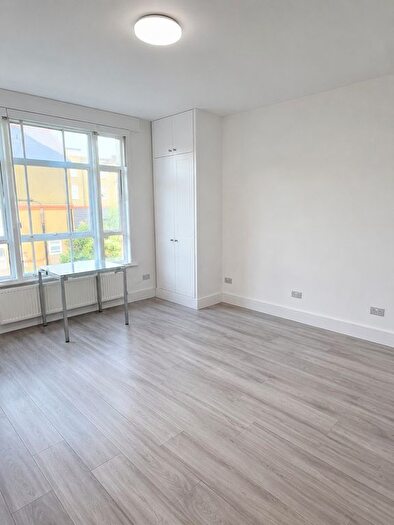 1 Bedroom Studio To Rent In Warwick Road, London, SW5