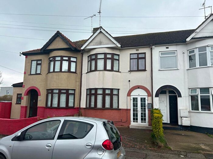 3 Bedroom House To Rent In Stanfield Road, Southend-on-Sea, SS2