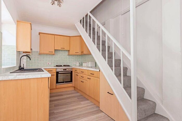 1 Bedroom Cottage For Sale In Garden Cottage, Graham Road, Worthing, West Sussex, BN11