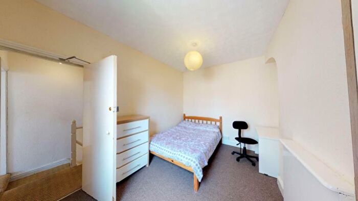 4 Bedroom Semi-Detached House To Rent In Watkin Street, Nottingham, NG3