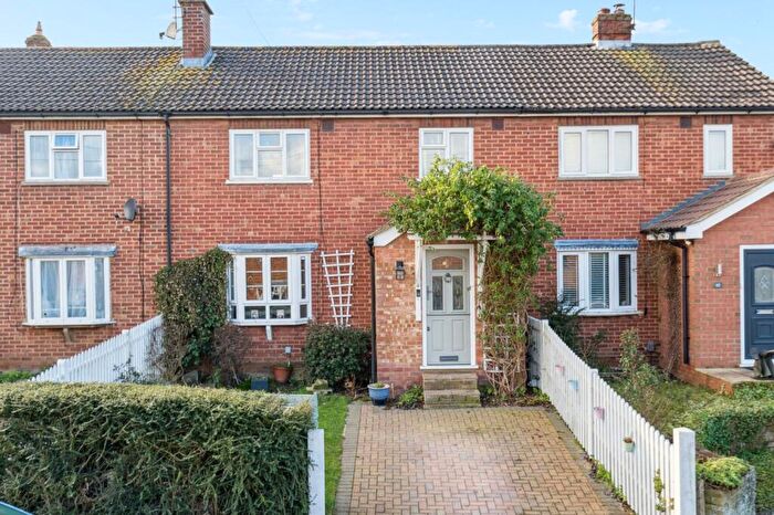 3 Bedroom Terraced House For Sale In Outfield Road, Chalfont St. Peter, Gerrards Cross, Buckinghamshire, SL9