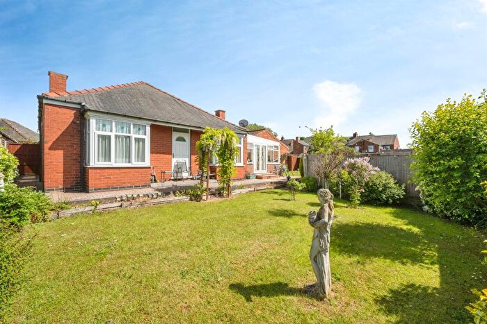 3 Bedroom Detached Bungalow For Sale In Alexandra Road, Bircotes, Doncaster, DN11