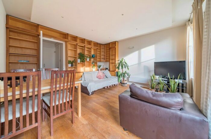 1 Bedroom Property To Rent In The Circle, Queen Elizabeth Street, London, SE1