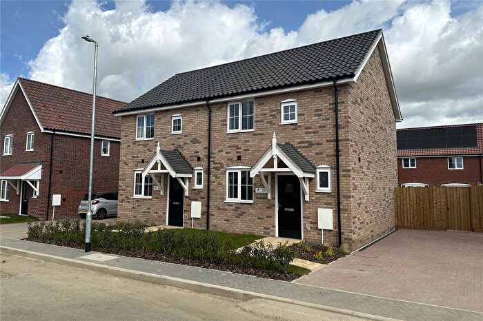 2 Bedroom Semi-Detached House For Sale In Skylarks, Botesdale, IP22