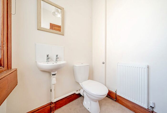 3 Bedroom Maisonette For Sale In London Street, Bath, Somerset, BA1