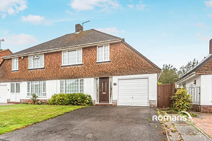 3 Bedroom Semi Detached House To Rent In Silverdale Road, Earley, Reading, RG6