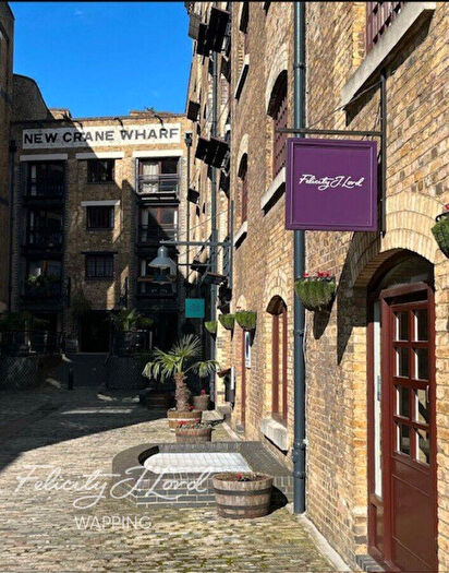 2 Bedroom Apartment For Sale In Boyd Street, London, E1