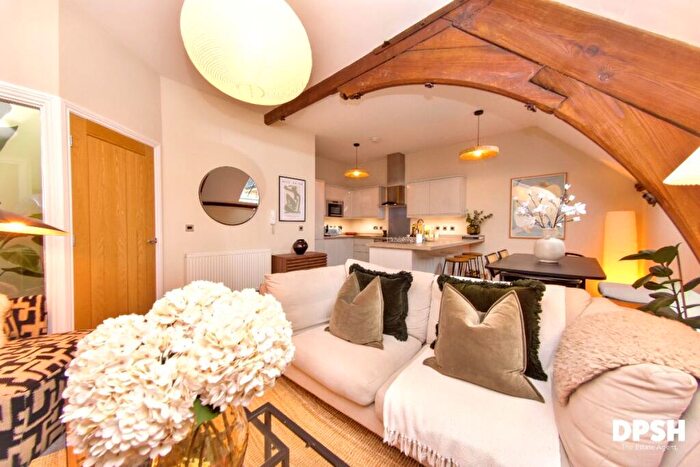 3 Bedroom Apartment For Sale In Priestley Manor, Peel Street, Morley, LS27