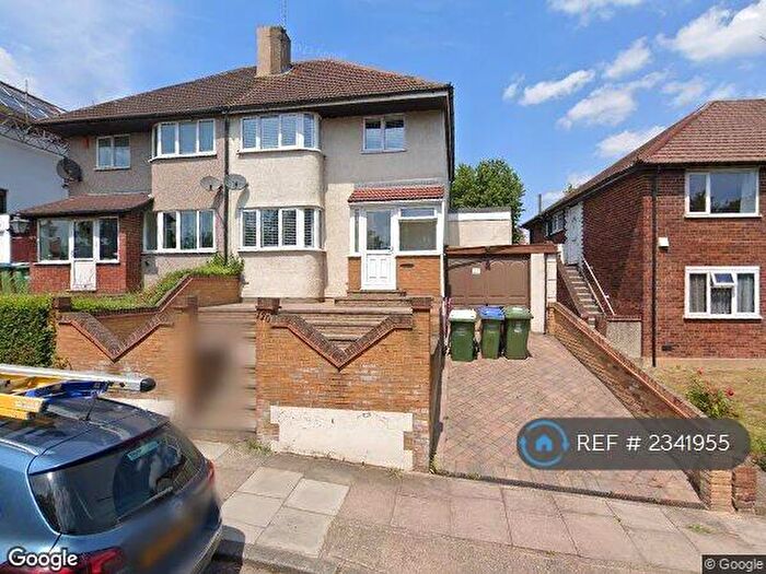 3 Bedroom Semi-Detached House To Rent In Rochester Drive, Bexley, DA5