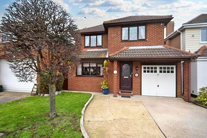 4 Bedroom Detached House For Sale In Papenburg Road, Canvey Island, SS8