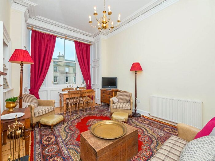 2 Bedroom Flat To Rent In East London Street, Edinburgh, EH7