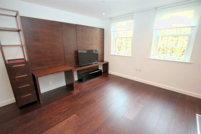 2 Bedroom Apartment To Rent In King Henry Terrace, Sovereign Court, Wapping, E1W