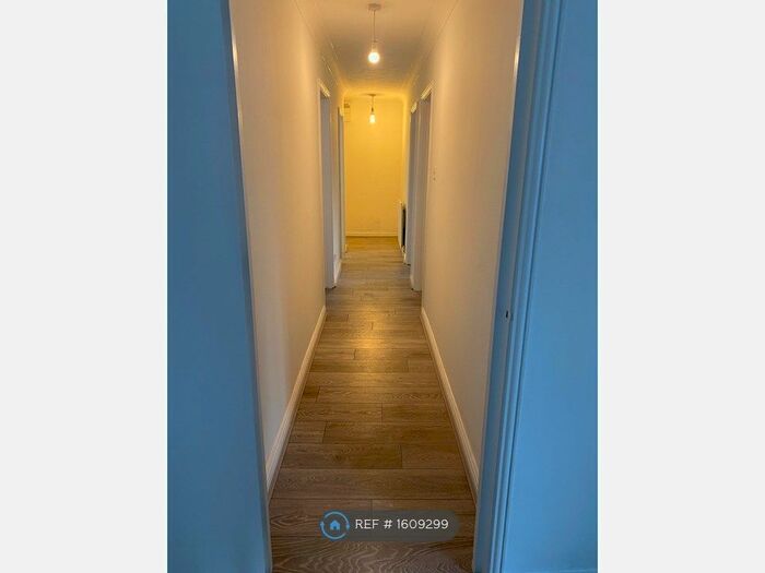 2 Bedroom Flat To Rent In Nightingale Court, London, NW9