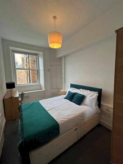 2 Bedroom Flat To Rent In Morningside Road, Morningside, Edinburgh, EH10