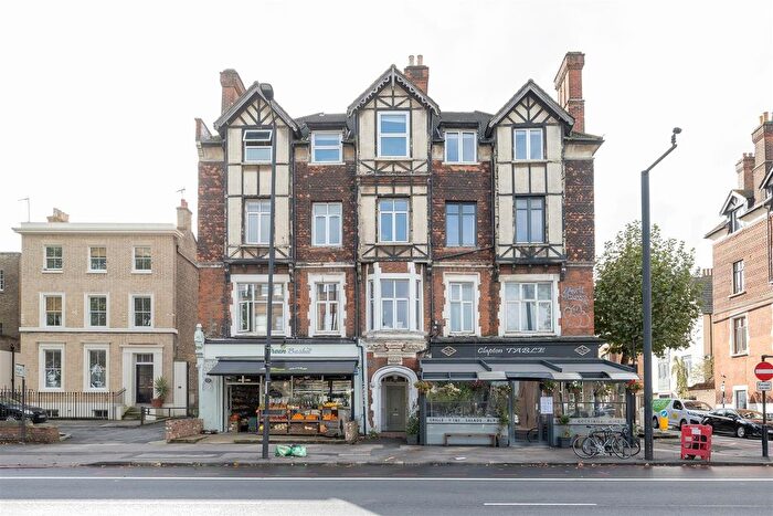 2 Bedroom Flat For Sale In Lower Clapton Road, London, E5