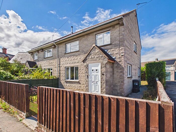 3 Bedroom Semi-Detached House For Sale In King Ina Road, Somerton, TA11