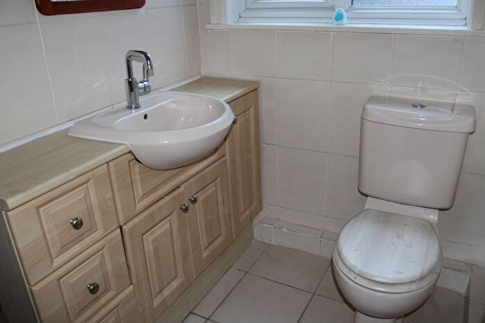 2 Bedroom Bungalow To Rent In Bishopswood Road, Prestatyn, LL19