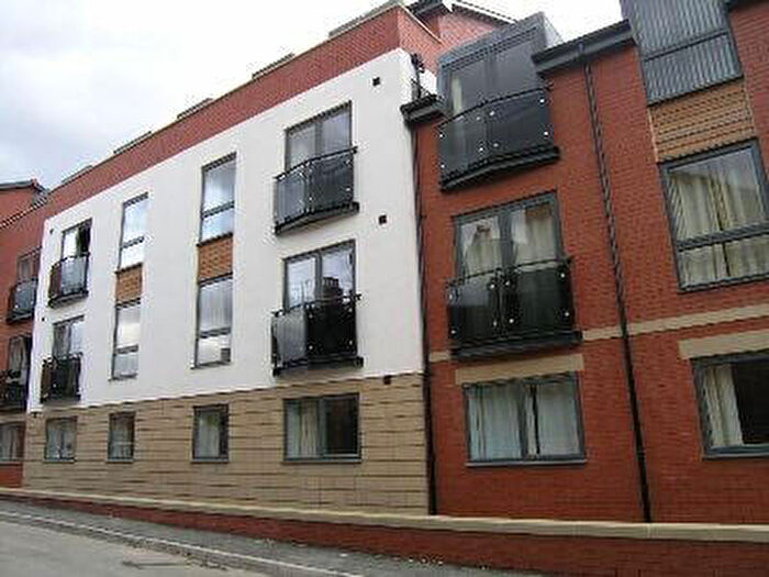 2 Bedroom Flat To Rent In Bennett Road, Leeds, LS6