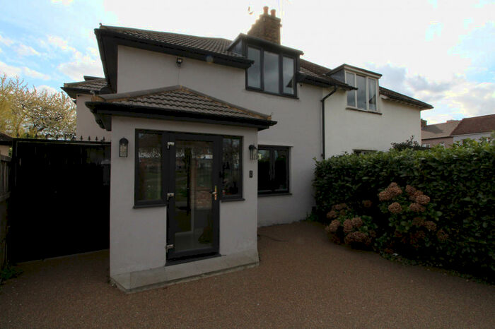 4 Bedroom Semi-Detached House To Rent In Erith Road, Erith, Kent, DA8