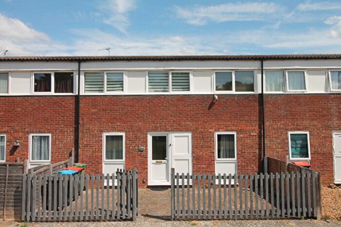2 Bedroom House To Rent In Reeves Croft, Hodge Lea, Milton Keynes, Buckinghamshire, MK12