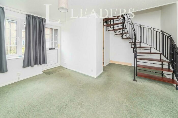 1 Bedroom Terraced House To Rent In Maple Drive, RH19