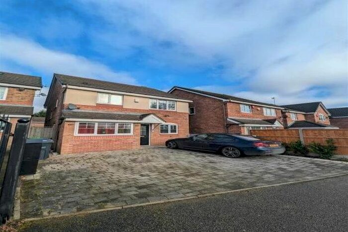 4 Bedroom Detached House To Rent In Edelweiss Close, Walsall, WS5