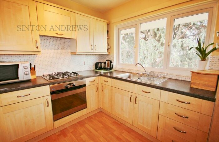 1 Bedroom Studio To Rent In Glencairn Drive, Ealing, W5