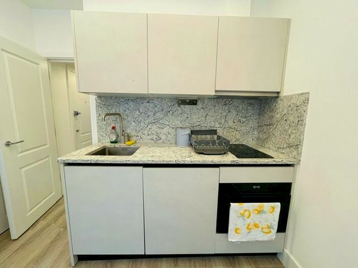 1 Bedroom Flat To Rent In Rita Rd, London, SW8
