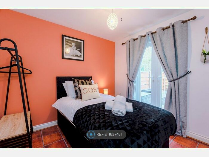 3 Bedroom End Of Terrace House To Rent In Wateredge Close, Leigh, WN7