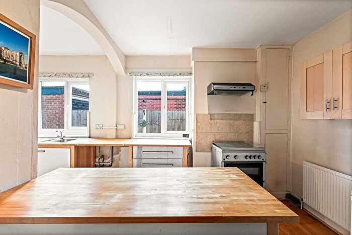 2 Bedroom Semi-Detached Bungalow For Sale In Holmfield Avenue East, Leicester, LE3