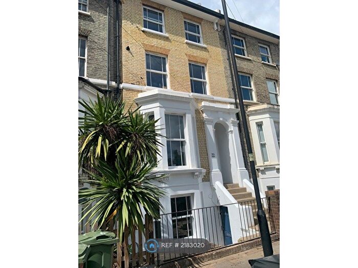 1 Bedroom Flat To Rent In Flaxman Road, London, SE5