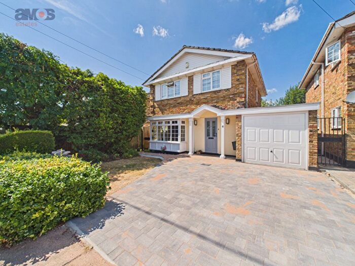 5 Bedroom Detached House For Sale In Wellington Road, Rayleigh, Essex, SS6