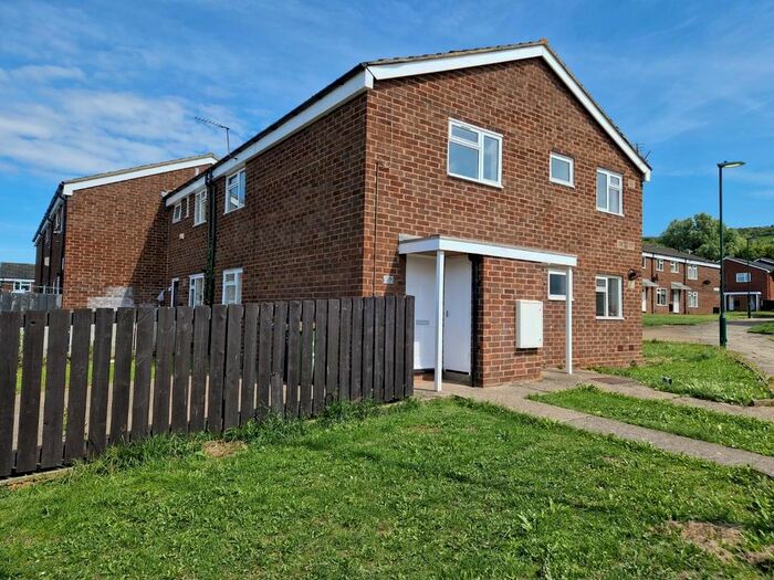 2 Bedroom Flat To Rent In Sedgemoor Road, Middlesbrough, TS6