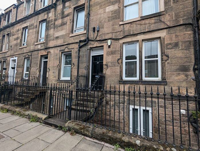 5 Bedroom Flat To Rent In Angle Park Terrace, Slateford, Edinburgh, EH11