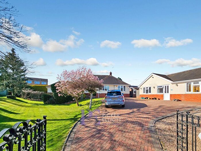6 Bedroom Detached Bungalow For Sale In Old Forge Road, Fenny Drayton, CV13
