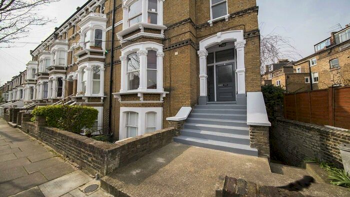 Apartment To Rent In Corrine Road, Tufnell Park, London, N19