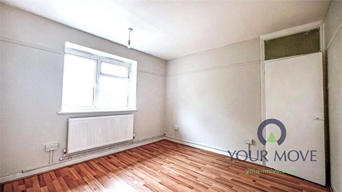 1 Bedroom Flat To Rent In Lamport Close, London, SE18