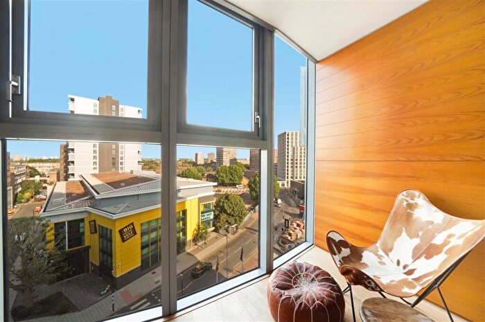 1 Bedroom Flat To Rent In Lombard Road, SW11