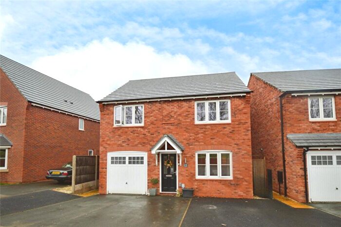 4 Bedroom Detached House For Sale In Ivatt Close, Midway, Swadlincote, Derbyshire, DE11